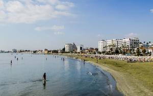 Thumbnail for Exploring Larnaca during Sunny Autumn